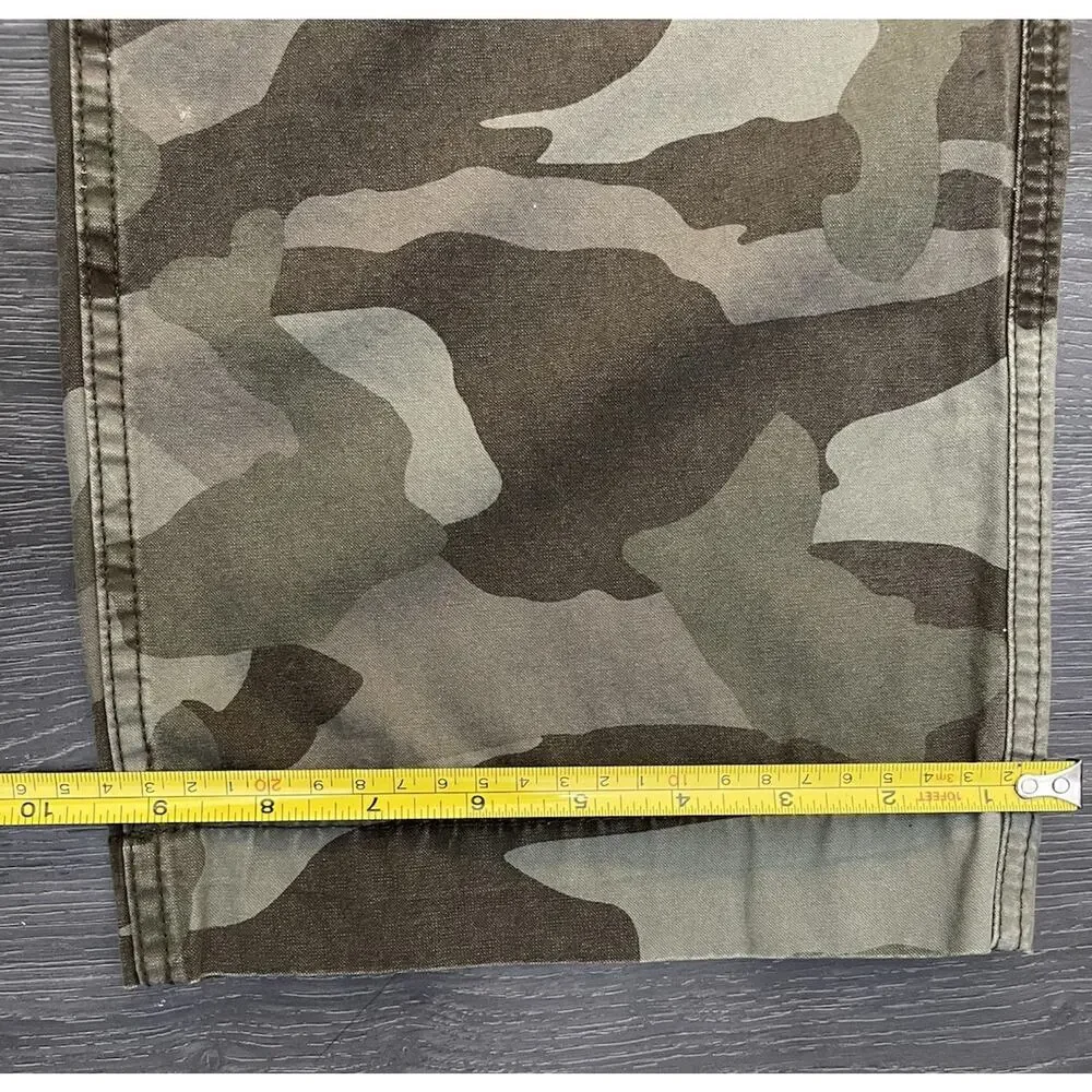Urban Pipeline Men's Camo Cargo Pants 36x32 EUC